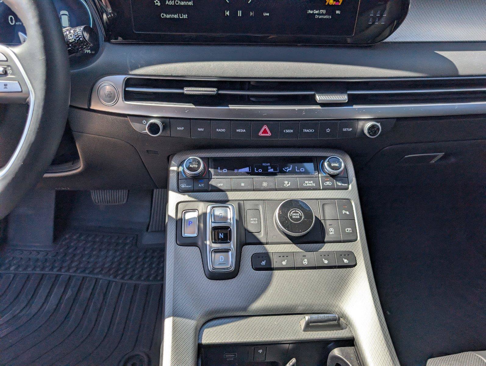 Used 2023 Hyundai Palisade SEL FWD image 30