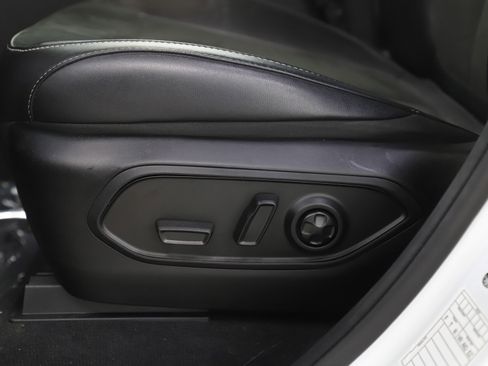 Used 2025 Jeep Grand Cherokee Altitude image 29