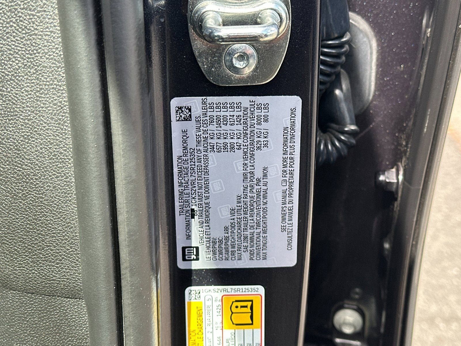 Used 2025 GMC Yukon AT4 Ultimate w/ LPO, Floor Liner Package AWD/4WD image 37