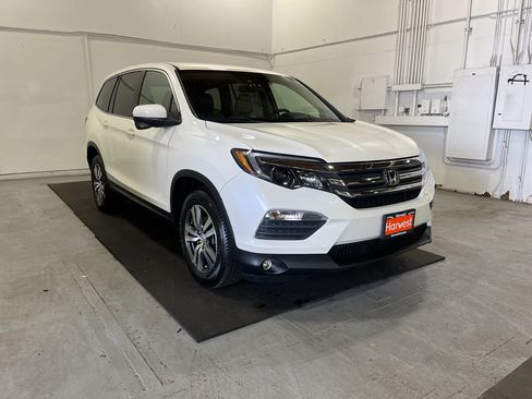 Used 2016 Honda Pilot EX image 1