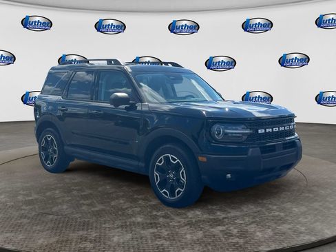 Used 2025 Ford Bronco Sport Outer Banks w/ Outer Banks Tech Package+ AWD/4WD image 7