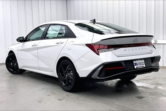New 2026 Hyundai Elantra SEL FWD image 5