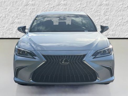 Used 2025 Lexus ES 350 w/ Premium Package FWD image 8