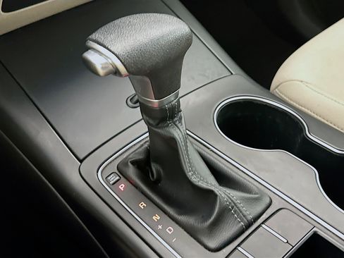 Used 2019 Kia Sorento LX image 24