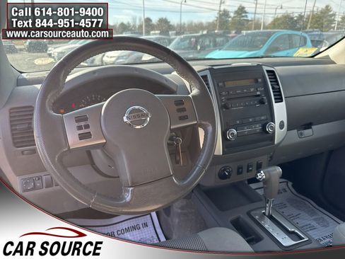 Used 2011 Nissan Frontier SV w/ SV Premium Utility Pkg image 12