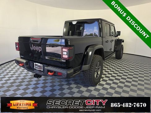 New 2025 Jeep Gladiator Mojave image 6