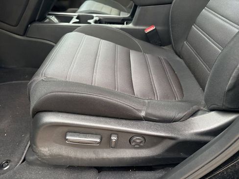 Used 2019 Honda CR-V EX image 12