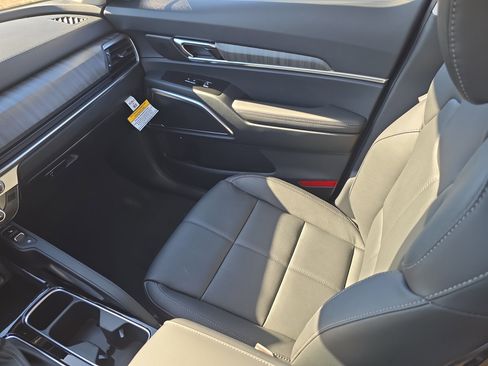 New 2025 Kia Telluride EX image 18