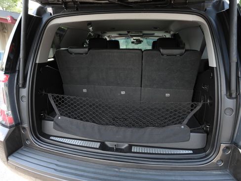 Used 2019 GMC Yukon SLT w/ Premium Edition AWD/4WD image 12
