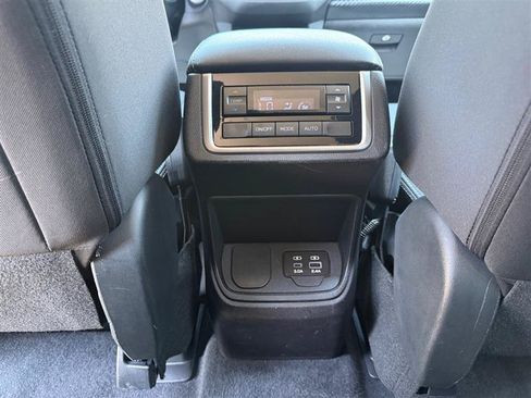 Used 2023 Subaru Ascent Premium w/ Convenience Package AWD/4WD image 39