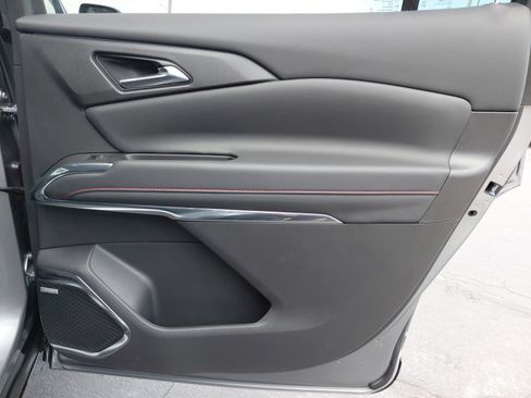 Used 2025 Chevrolet Traverse RS w/ LPO, Floor Liner Package AWD/4WD image 30