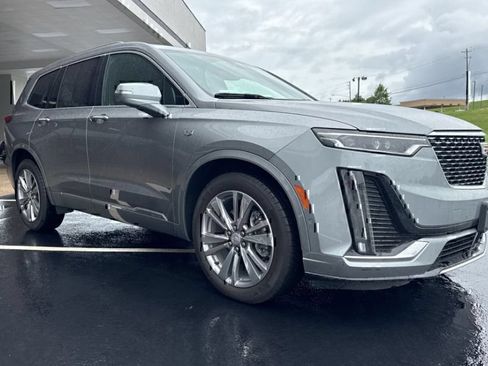 Used 2025 Cadillac XT6 Premium Luxury w/ Platinum Package AWD/4WD image 3