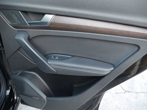 Used 2023 Audi Q5 2.0T Premium Plus w/ Premium Plus Package image 30