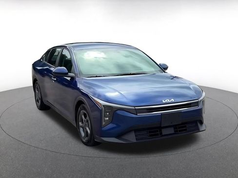 Used 2025 Kia K4 FWD image 3