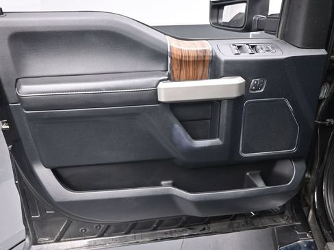 Used 2018 Ford F150 Lariat w/ Equipment Group 502A Luxury AWD/4WD image 24