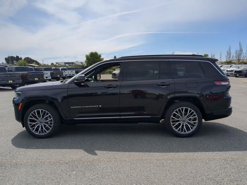New 2026 Jeep Grand Cherokee L Summit image 5