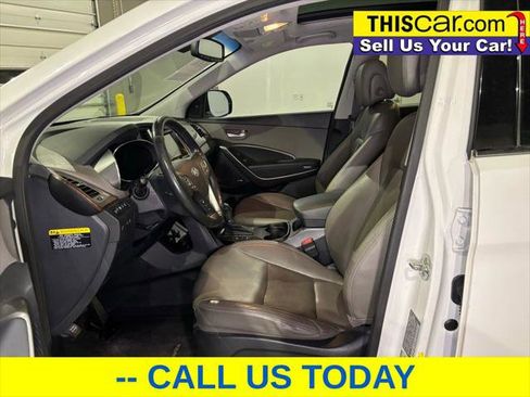 Used 2017 Hyundai Santa Fe SE Ultimate image 10