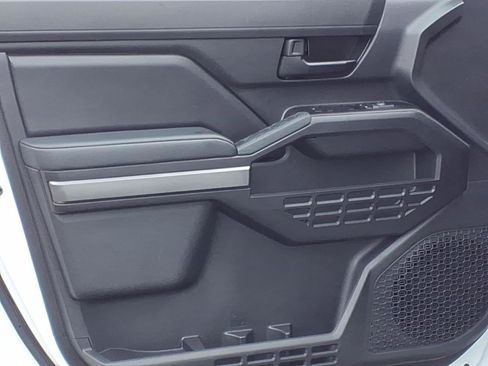 Certified 2025 Toyota Tacoma SR5 image 13