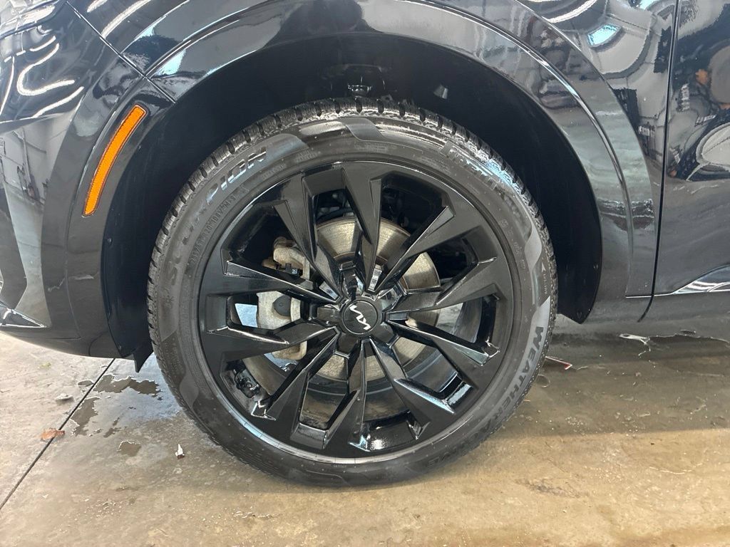 Certified 2023 Kia Sorento SX AWD/4WD image 29