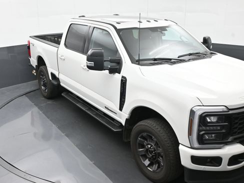 Used 2024 Ford F250 Lariat w/ Lariat Ultimate Package AWD/4WD image 28