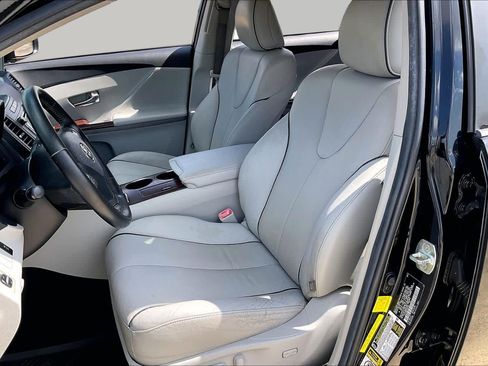 Used 2011 Toyota Venza w/ Leather Pkg FWD image 7