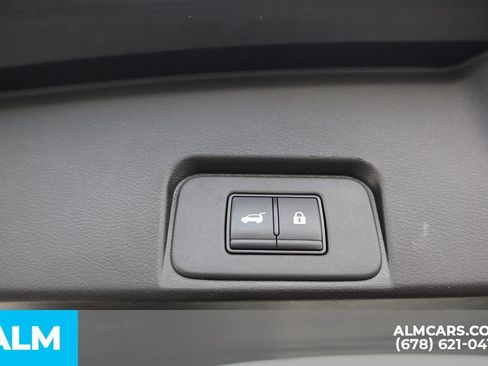 Used 2025 Nissan Rogue SV FWD image 21