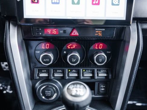 Used 2018 Toyota 86 GT image 14