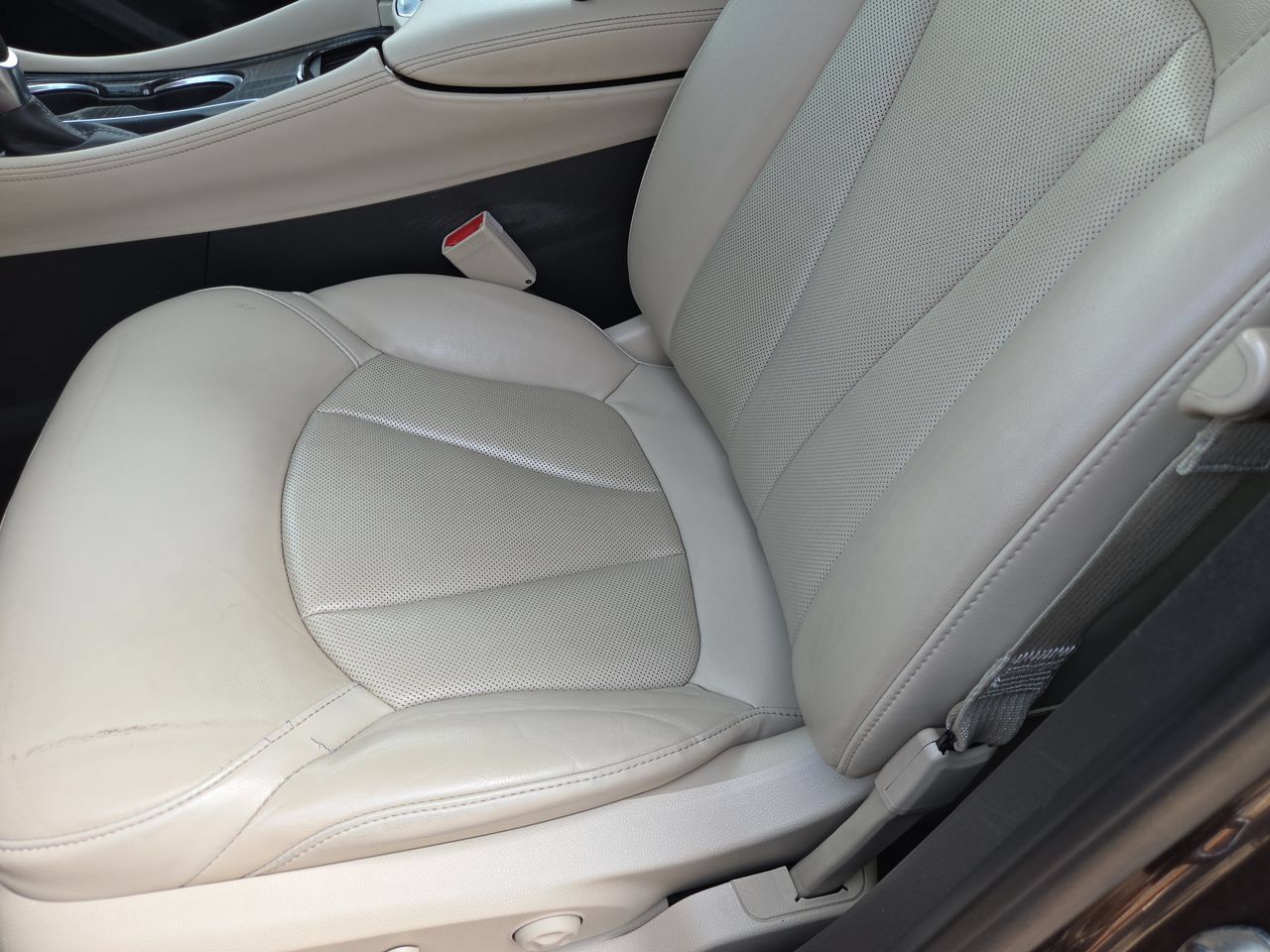 Used 2020 Buick Envision Essence w/ Experience Buick Package AWD/4WD image 15
