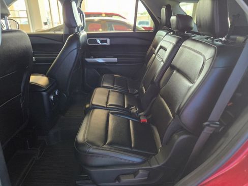 Used 2021 Ford Explorer XLT w/ Equipment Group 202A AWD/4WD image 25