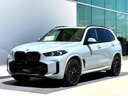 New 2026 BMW X5 xDrive40i w/ M Sport Package AWD/4WD image 9