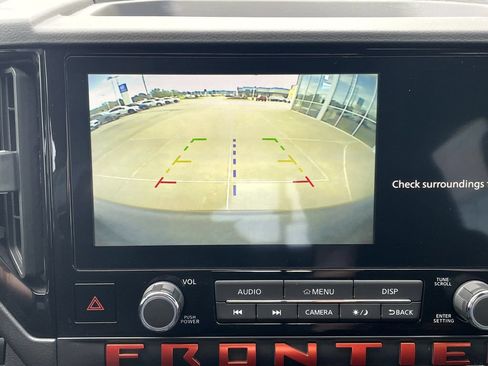 Used 2025 Nissan Frontier PRO-4X w/ Tow Package AWD/4WD image 17
