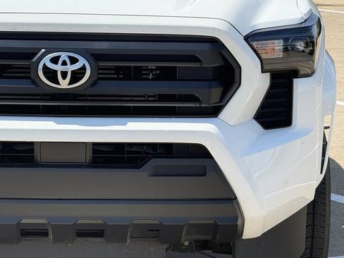 Used 2025 Toyota Tacoma SR RWD image 9