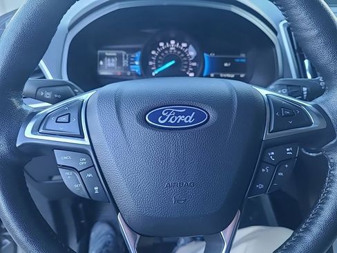 Used 2022 Ford Edge SEL w/ Convenience Package image 30