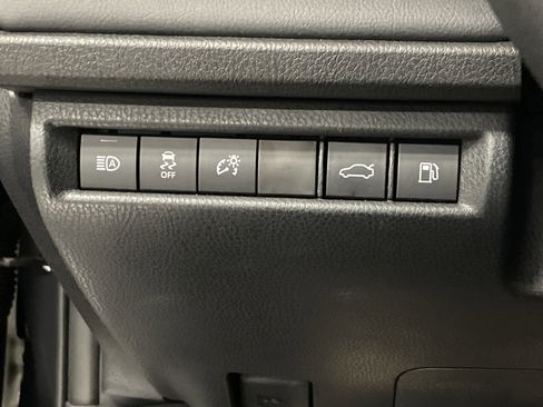 Used 2026 Toyota Camry XSE FWD image 7