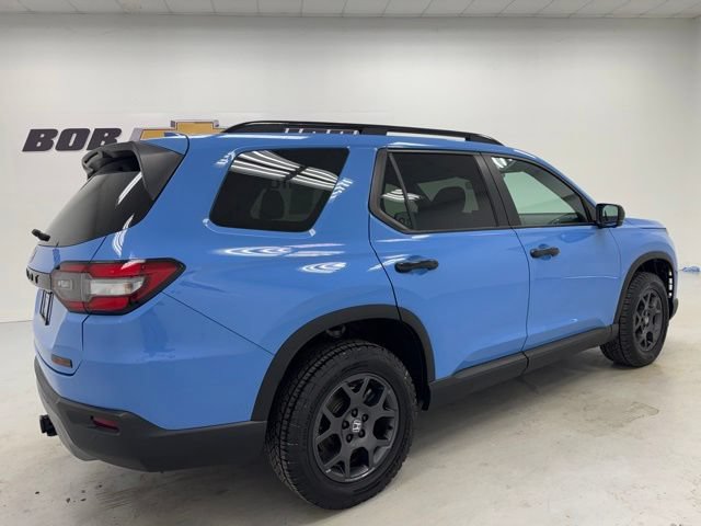 Used 2025 Honda Pilot TrailSport image 5