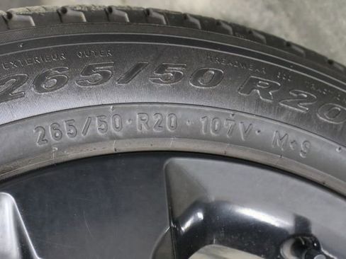 Used 2023 Jeep Grand Cherokee Limited w/ Black Appearance Package image 41