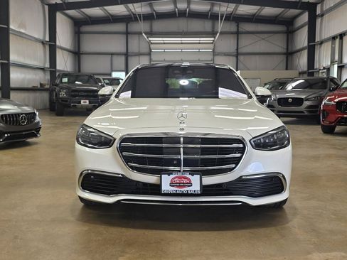 Used 2022 Mercedes-Benz S 580 4MATIC Sedan image 2