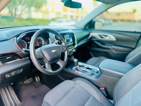 Used 2019 Chevrolet Traverse LS FWD image 9