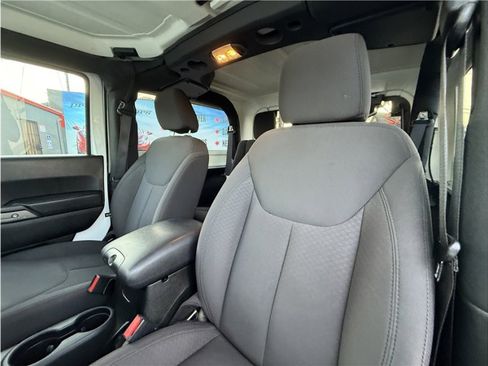 Used 2017 Jeep Wrangler Sport image 20