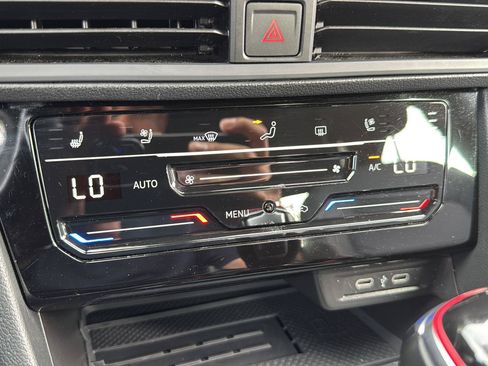 Used 2025 Volkswagen Jetta GLI Autobahn FWD image 19