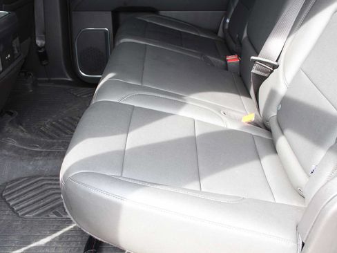 Used 2024 Chevrolet Silverado 1500 LT Trail Boss w/ Convenience Package II AWD/4WD image 27