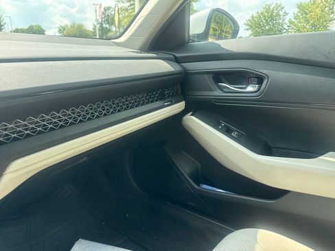 Certified 2023 Honda Accord LX image 18