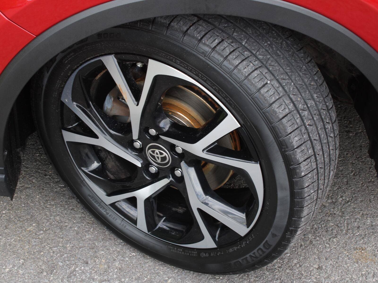 Used 2022 Toyota C-HR XLE FWD image 19