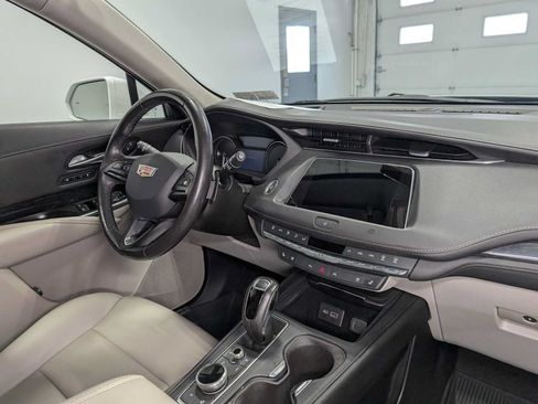 Used 2019 Cadillac XT4 Premium Luxury AWD/4WD image 43
