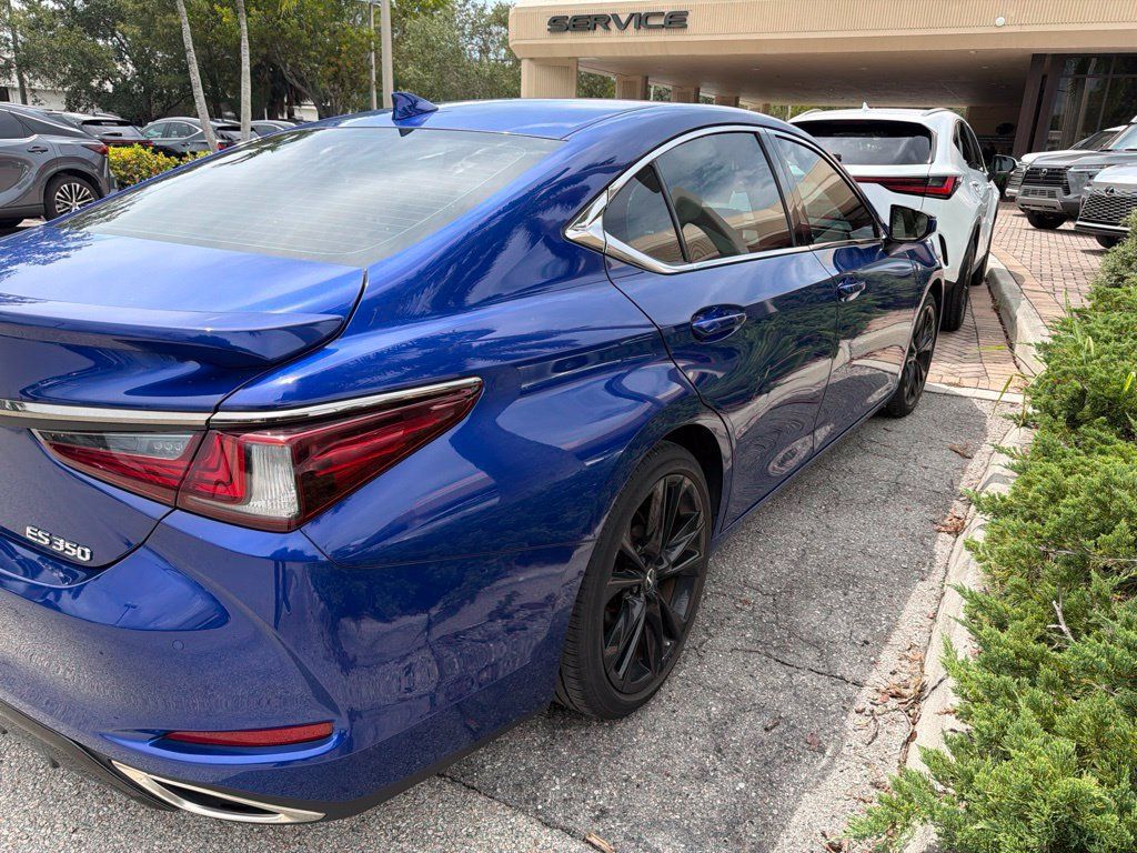 Certified 2022 Lexus ES 350 F Sport w/ Accessory Package 2 FWD image 12