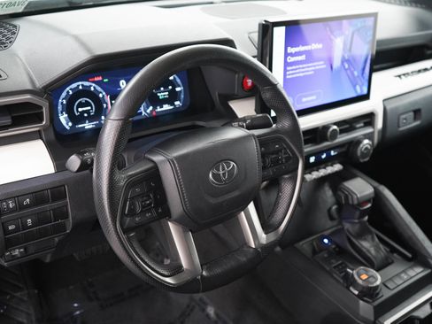 Used 2024 Toyota Tacoma TRD Off-Road AWD/4WD image 21