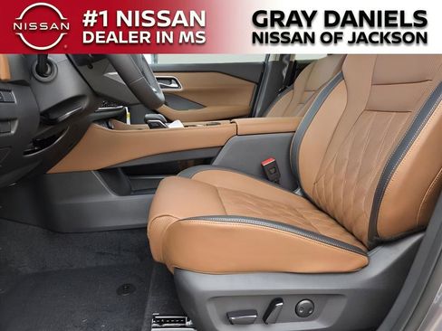 New 2026 Nissan Rogue Platinum w/ Platinum Premium Package image 11