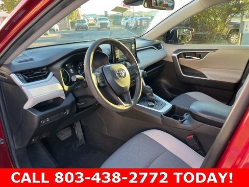 Used 2022 Toyota RAV4 XLE image 6