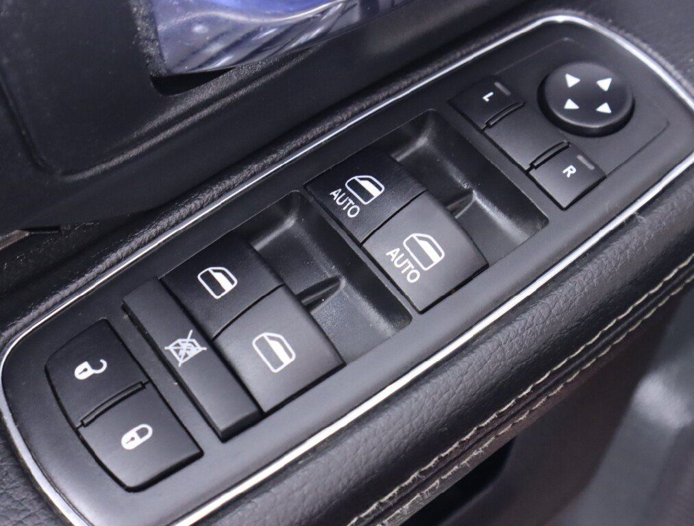 Used 2018 RAM 1500 Rebel w/ Ram 1500 Black Rebel Group AWD/4WD image 28