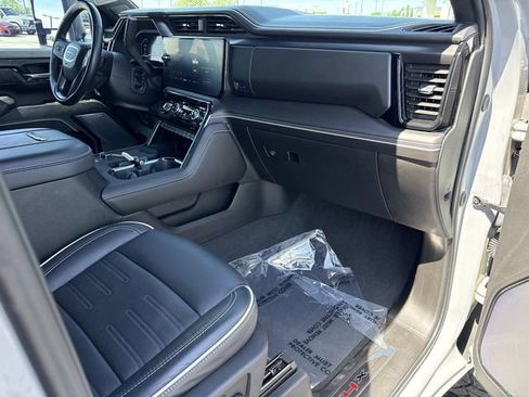 Used 2024 GMC Sierra 2500 AT4X AWD/4WD image 13